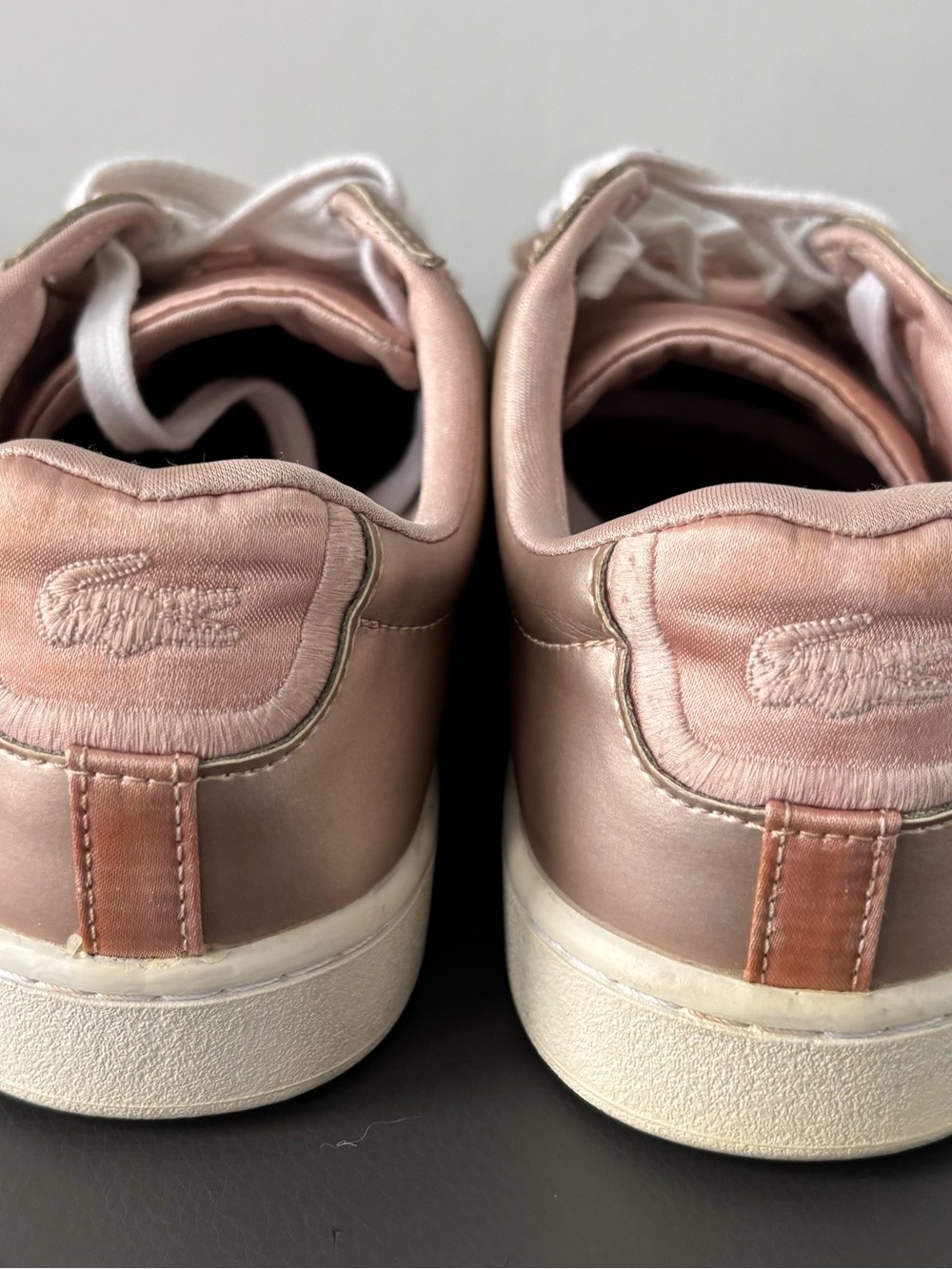 Lacoste Metallic Rose Gold Sneakers with White Laces - Picture 4 of 5